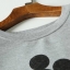 Disney เสื้อกันหนาว เสื้อสเวตเตอร์แขนยาว สีเทา สกรีน ลายMICKEY MOUSE &MINNIE MOUSEแนวๆคะ งานแบรนด์ Disney แท้คะ สำเนา สำเนา สำเนา สำเนา สำเนา เทา