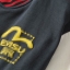เสื้อกันหนาว ผ้าสักหลาด ทรงเสื้อเบสบอล แบรนด์ดังญี่ปุ่น EVISUแท้ สีดำ แขนขาว แต่งสกรีน ด้านหลัง จัมพ์เอว จัมพ์แขน SIZE L ( 2 ตัวสุดท้ายค่า)