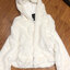 Forever21 เสื้อเฟอร์กันหนาว หมวกฮู้ด เสื้อขน แบรนด์ forever21 (FLUFFY COAT) ขาว