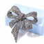 เข็มกลัดติดเสื้อ ดีไซน์ เป็นรูป โบว์ สีเงิน ตกแต่งด้วย Rhinestone ระยิบระยับ เข็มกลัด ตกแต่งเสื้อ ติดปกเสื้อ หน้าอกเสื้อ สวย ๆ 202256