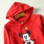 Disney เสื้อฮูดกันหนาว เสื้อสเวตเตอร์แขนยาว สีแดง screen ลายMICKEY & MINNIE MOUSE แนวๆคะ งานแบรนด์ Disney แท้คะ แดง