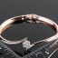 กำไลข้อมือทอง 18 K ประดับเพชร Swiss รูปดอกไม้ตรงกลาง ของขวัญสุดหรู เหมาะกับให้แฟน มากค่ะ no 578273
