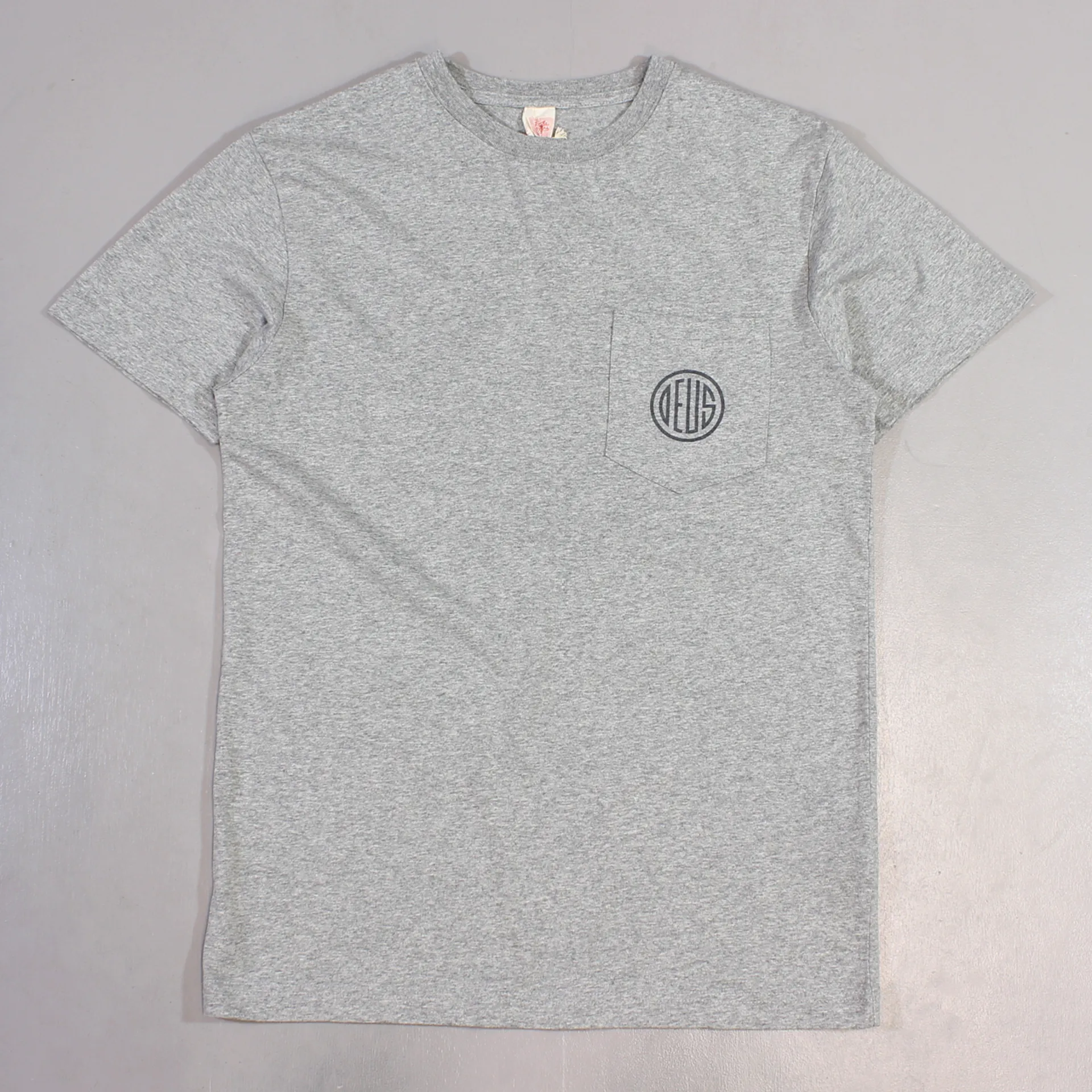 Deus เสื้อยืดแขนยาว คอกลม เสื้อDEUS สีน้ำเงิน รุ่น oly pocket ผู้ชาย แบรนด์ DEUS แท้ คะ Size L สำเน น้ำเงิน